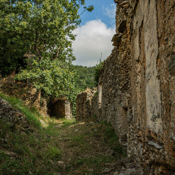 The abandoned community of Italy The abandoned community of Italy