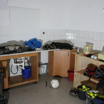 Kdo tady dřív sportoval? Opuštěné sportovní centrum