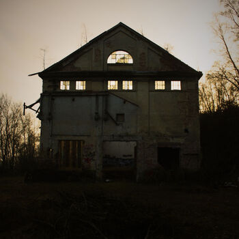 Kam zmizeli poslední pracovníci? Opuštěná přádelna