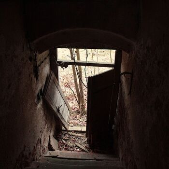 Zámek a'la slunce, seno, Italové