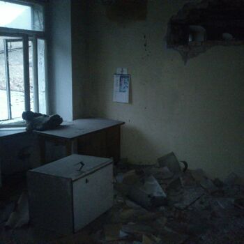 místnost ložnice interiér nábytek domácí dům moderní tabulka lampa