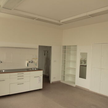 Non-state medical facilities