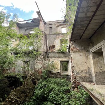 Ruiny zámku Polsko 2025