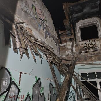 Chátrající léčebna a střet s nečekanými návštěvníky...