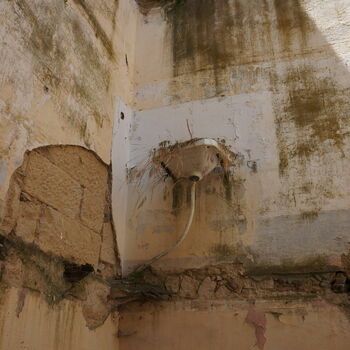 Kirche neben einer verlassenen Villa Sardinien 2021