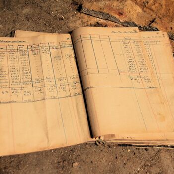 Továrna na tkaní z umělého hedvábí podšívkových materiálů