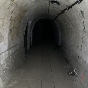 Unterirdische Abdeckung (-50m)