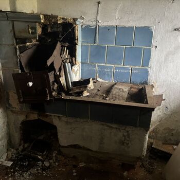 Eine weitere verlassene Burg.