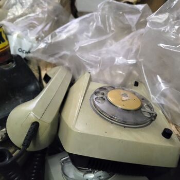 Už se setmělo venku je úplněk.