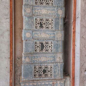 baufälliges Schloss