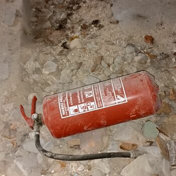 fire extinguisher device fire extinguisher device