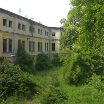 Opuštěný zámek s kaplí na Moravě Opuštěný zámek s kaplí na Moravě