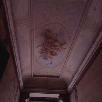 Beautiful, slowly decaying apartment villa.2024 Beautiful, slowly decaying apartment villa.2024
