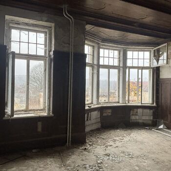 Abandoned villa.