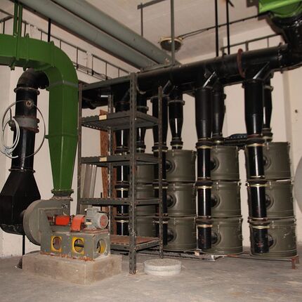 Cover under the headquarters of the car company