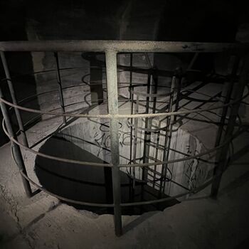 Bunkr pro ponorky Černá hora 2024