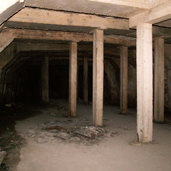 Richard Underground Factory