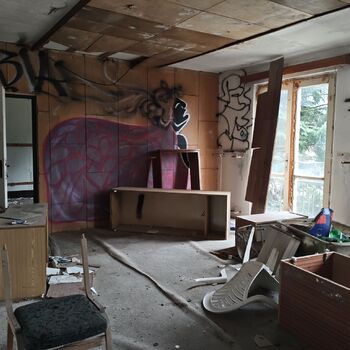 Kdo se tady léčil? Opuštěná psychiatrická léčebna...