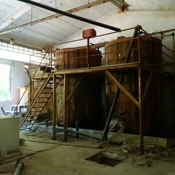 building building