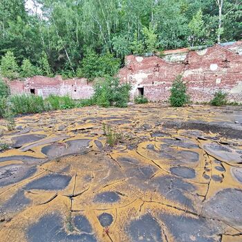 Opuštěná fabrika 2023