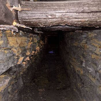 Verlassenes Bergwerk Verlassenes Bergwerk