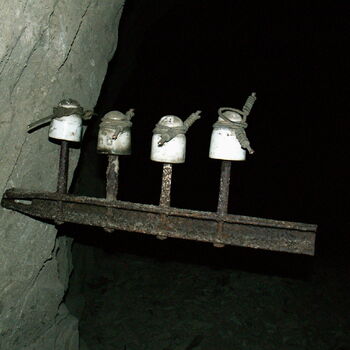 Richard Underground Factory