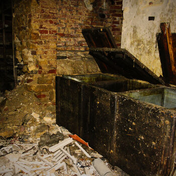 Kam zmizeli poslední pracovníci? Opuštěná přádelna