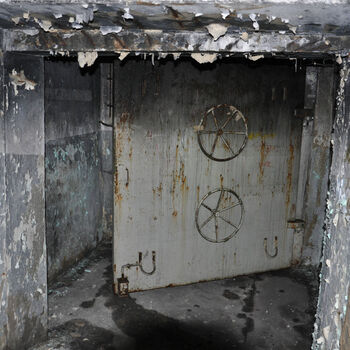 ashcan Koš staré kontejner dveře zeď