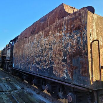 Po kolejích v zatáčce