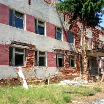 house bungalow home architecture center estate