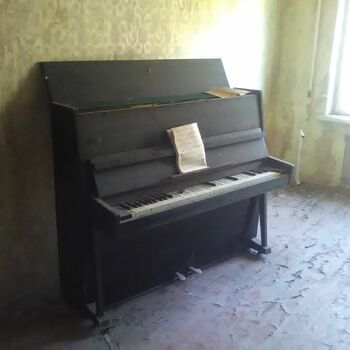 Vzpřímená klavír bicí nástroj klávesový nástroj strunný nástroj hudební nástroj