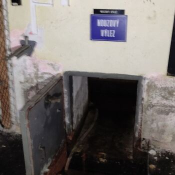 Abandoned Bunker ☢️🖤🏚️