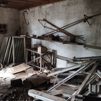 Opuštěná škola / internát