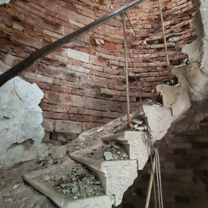 baufälliges Schloss