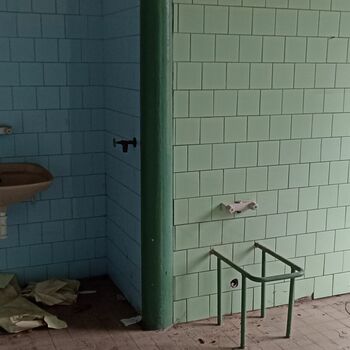 vedle sebe Toaleta místnost