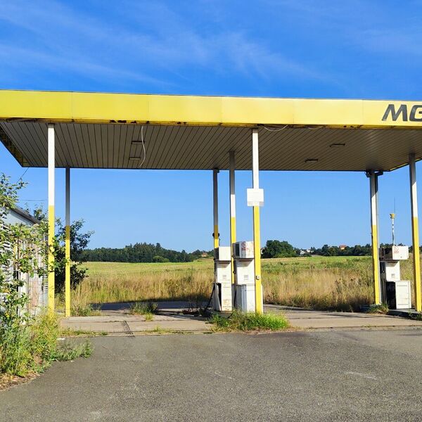 Abandoned gas station
