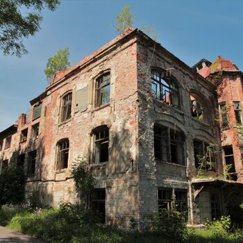 Remembering Elias before the fire