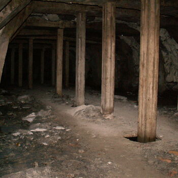 Richard Underground Factory