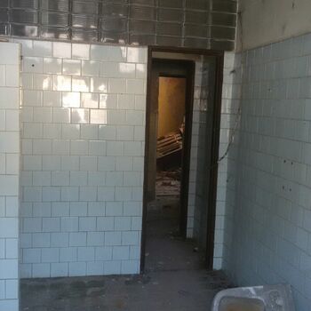 Toaleta místnost zeď