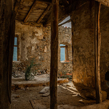 The abandoned community of Italy The abandoned community of Italy