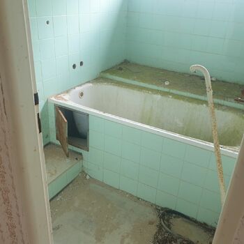 bathroom room bathtub vessel toilet interior tub clean bath home house