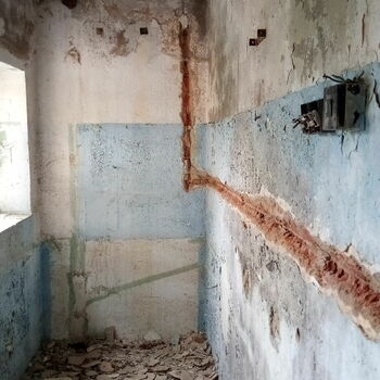 Visací zámek Upevňovací prvek staré zámek zeď Visací zámek Upevňovací prvek staré zámek zeď