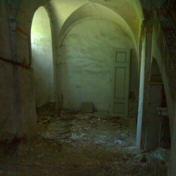 Opuštěný zámek s kaplí na Moravě Opuštěný zámek s kaplí na Moravě