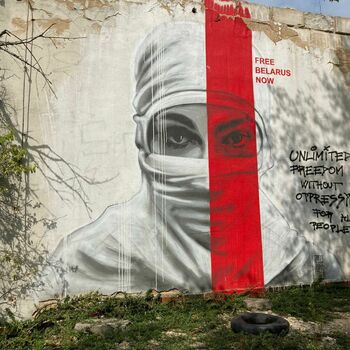 Transmitting station building