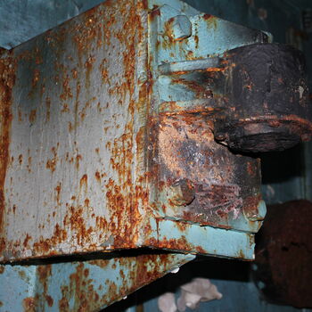 fastener restraint old