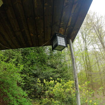 chata s propadlou střechou