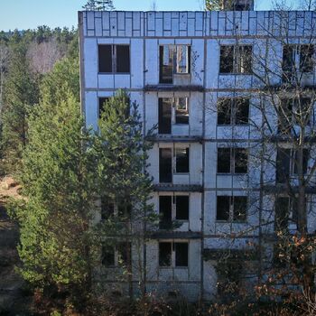 Verlassene sowjetische Wohnsiedlung Verlassene sowjetische Wohnsiedlung