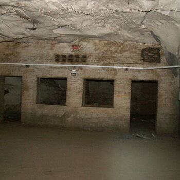 Richard Underground Factory