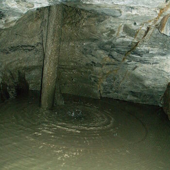 Richard Underground Factory