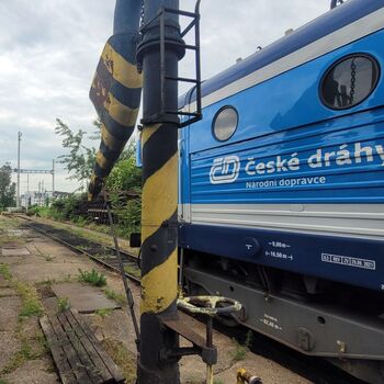 Toulání po pražcích